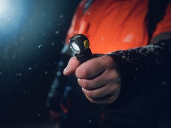 ArmyTek Wizard C2 Pro Magnet Bela LED ročna svetilka z magnetno montažo 2500 lm 4800 h 65